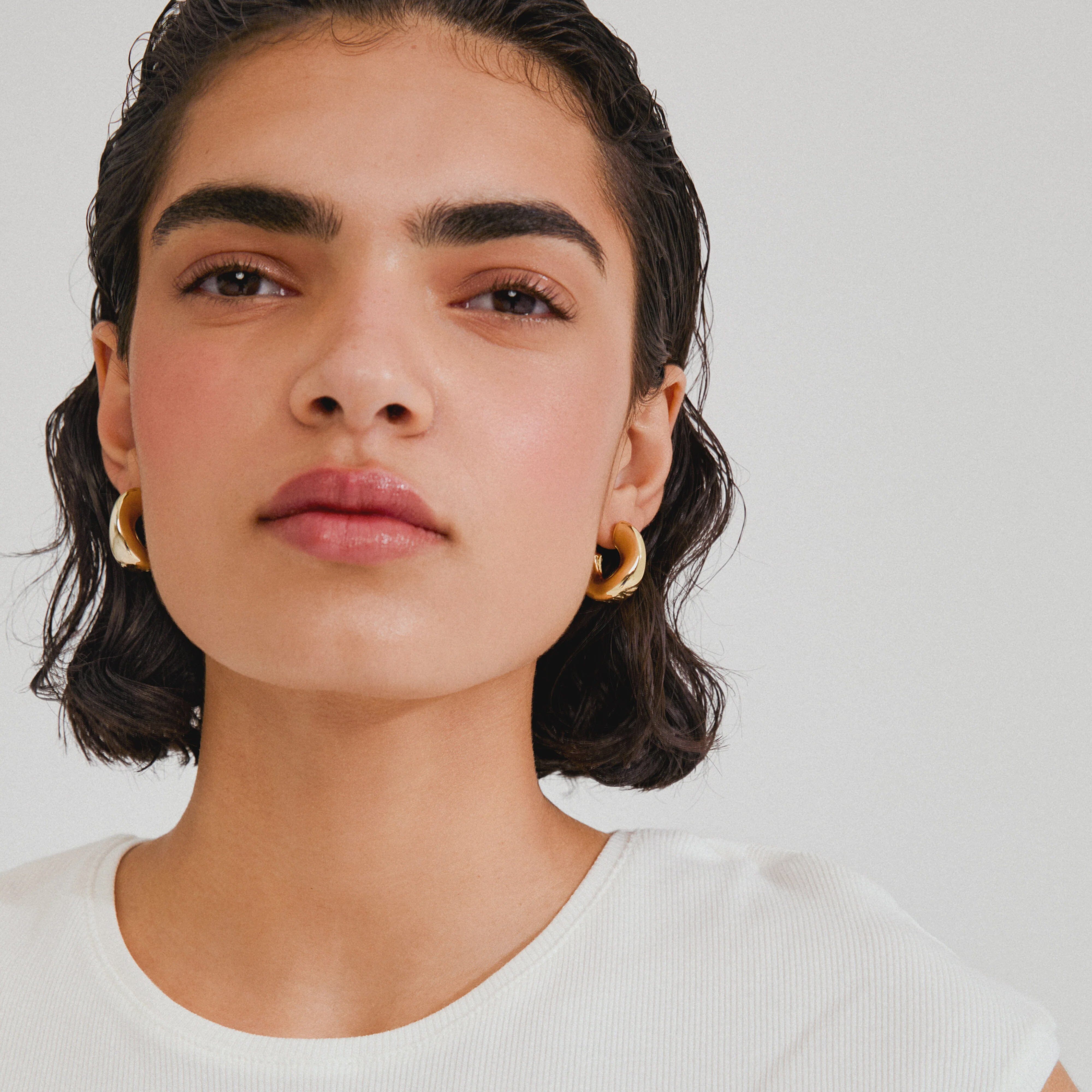 JENNINGS CHUNKY HOOP EARRINGS, PILGRIM, gold chunky hoop earrings, gold plated hoop earrings