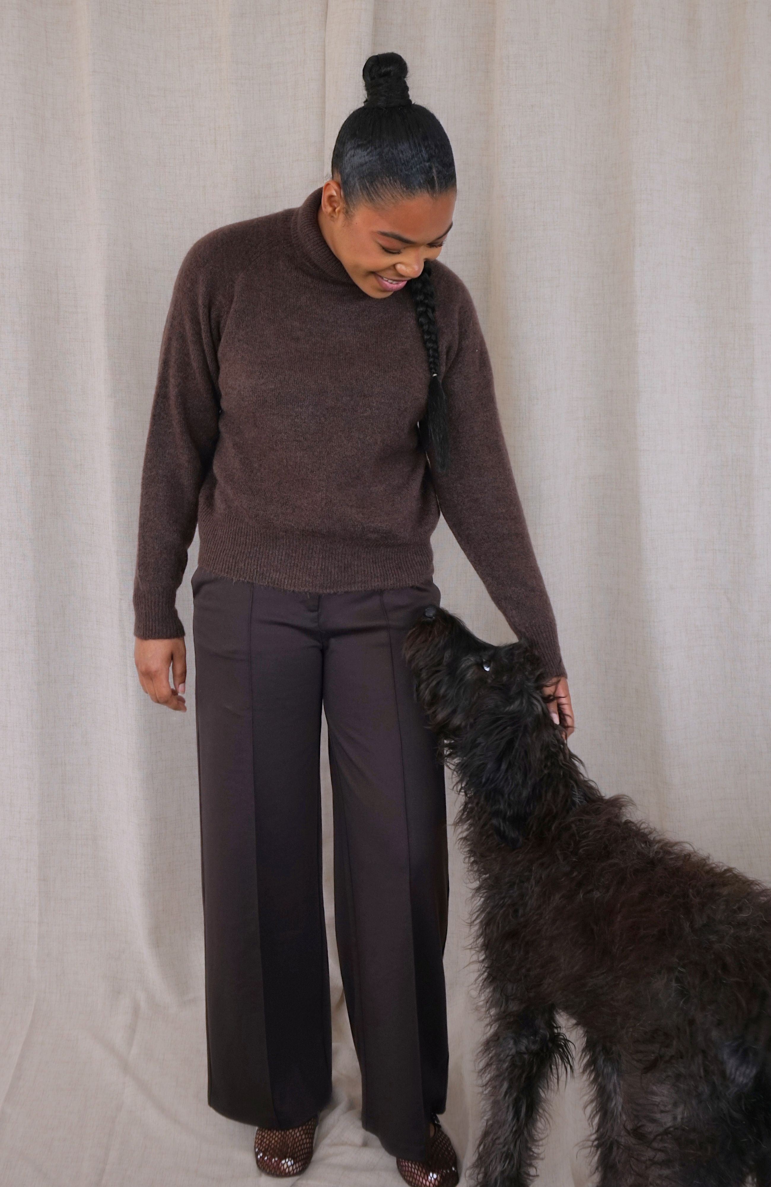 CLASSIC TURTLENECK (CHOCOLATE)
