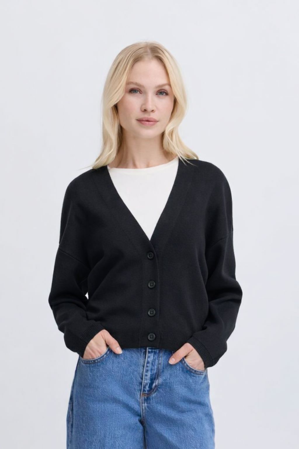 BLACK SHORT CARDIGAN