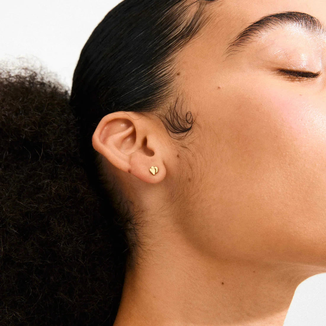 minimalist gold earrings