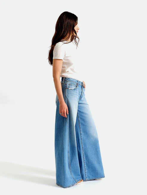 modern wide leg jeans, flattering wide leg jeans women