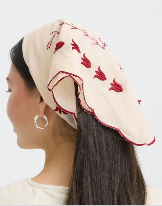 DELICATE FLORAL EMBROIDERED SCARF