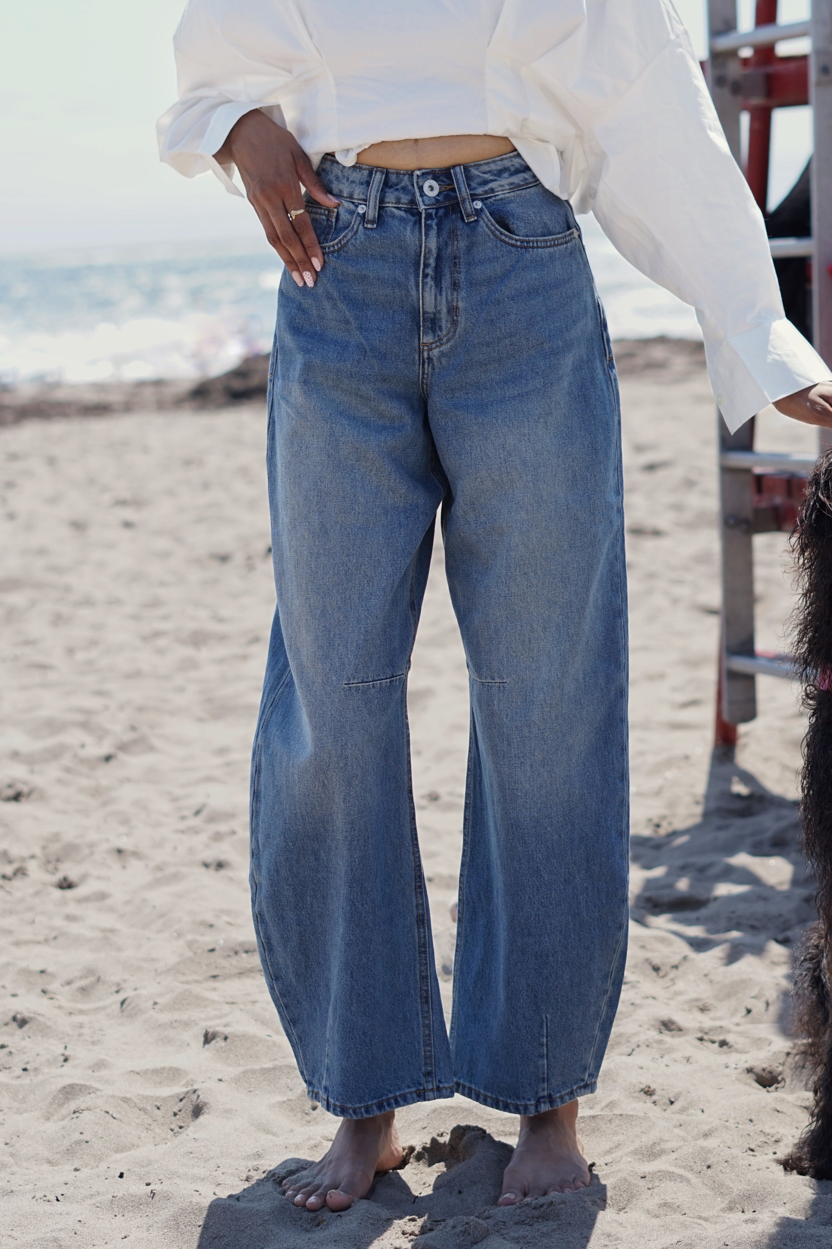 SLOANE BARREL JEAN