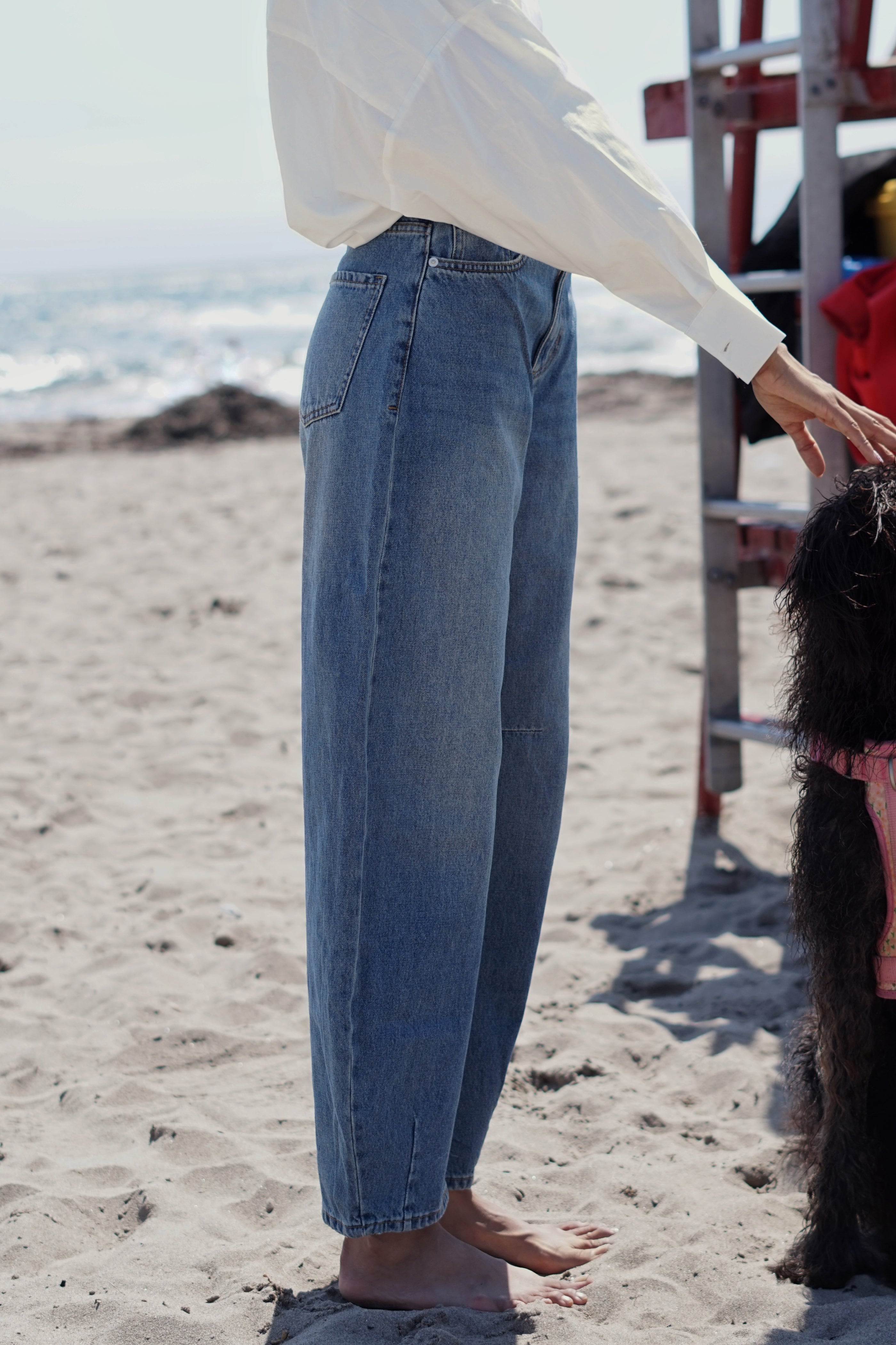SLOANE BARREL JEAN
