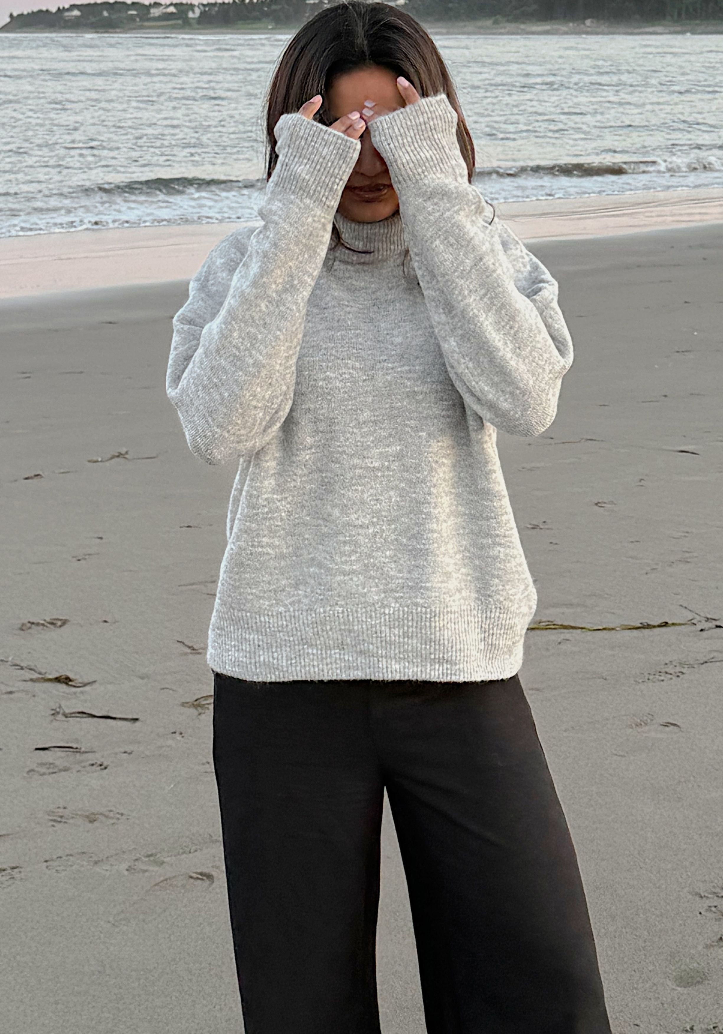 CLASSIC TURTLENECK (GREY)