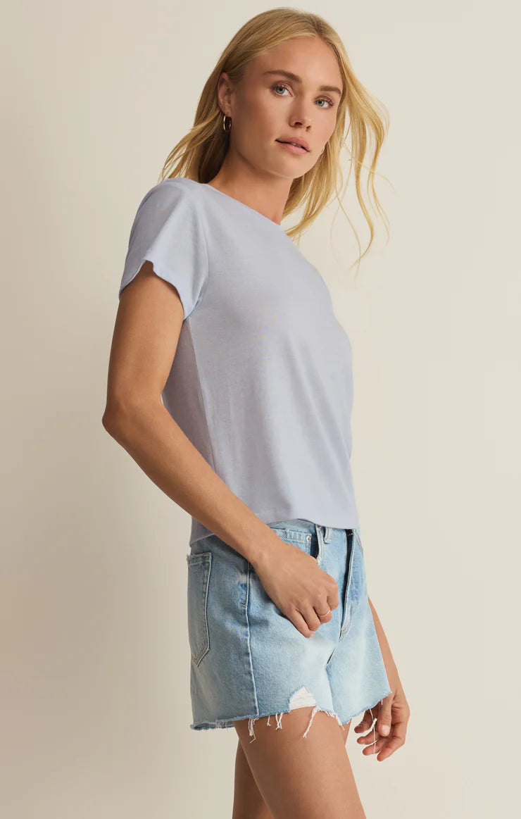 layering basic blue top, clean aesthetic outfit tee, neutral styling blue shirt, modern basic tee women, polished casual blue top