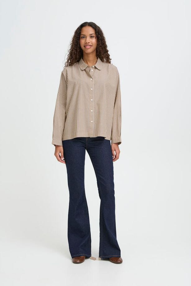  modern neutral shirt women, layering buttondown women