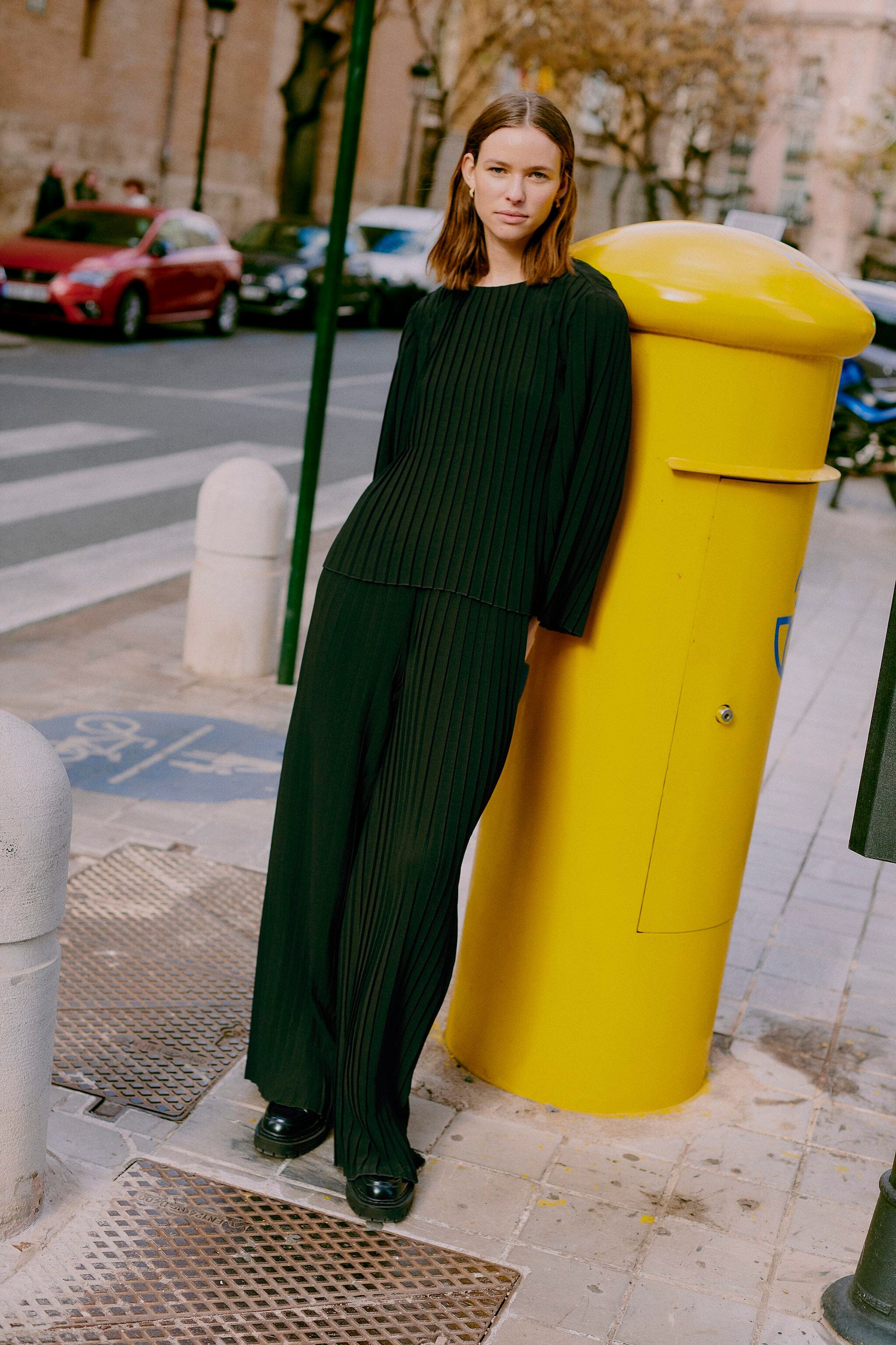 BLACK PLEATED TROUSER PANT B YOUNG 