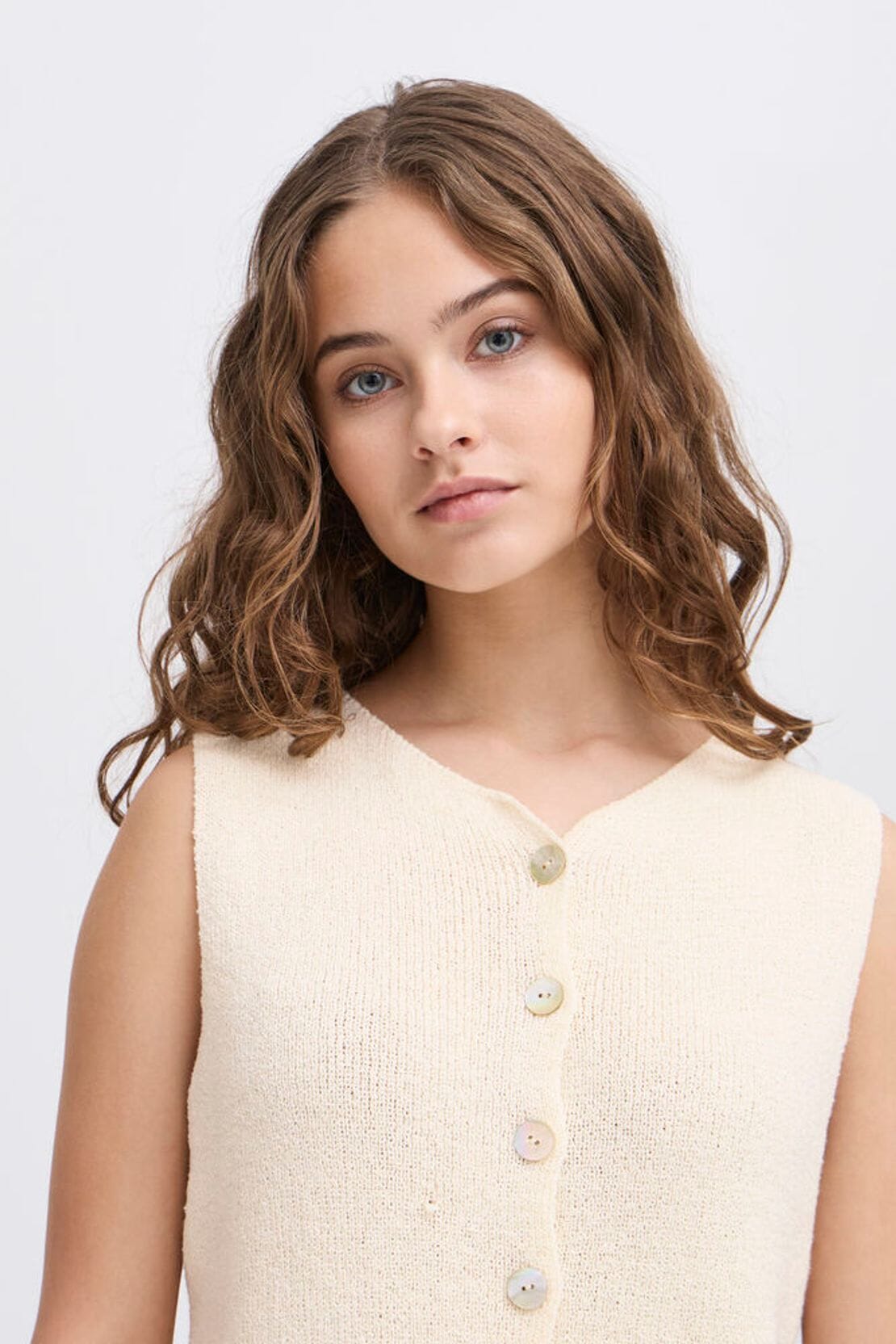 ALMOND MILK VEST VEST ICHI 