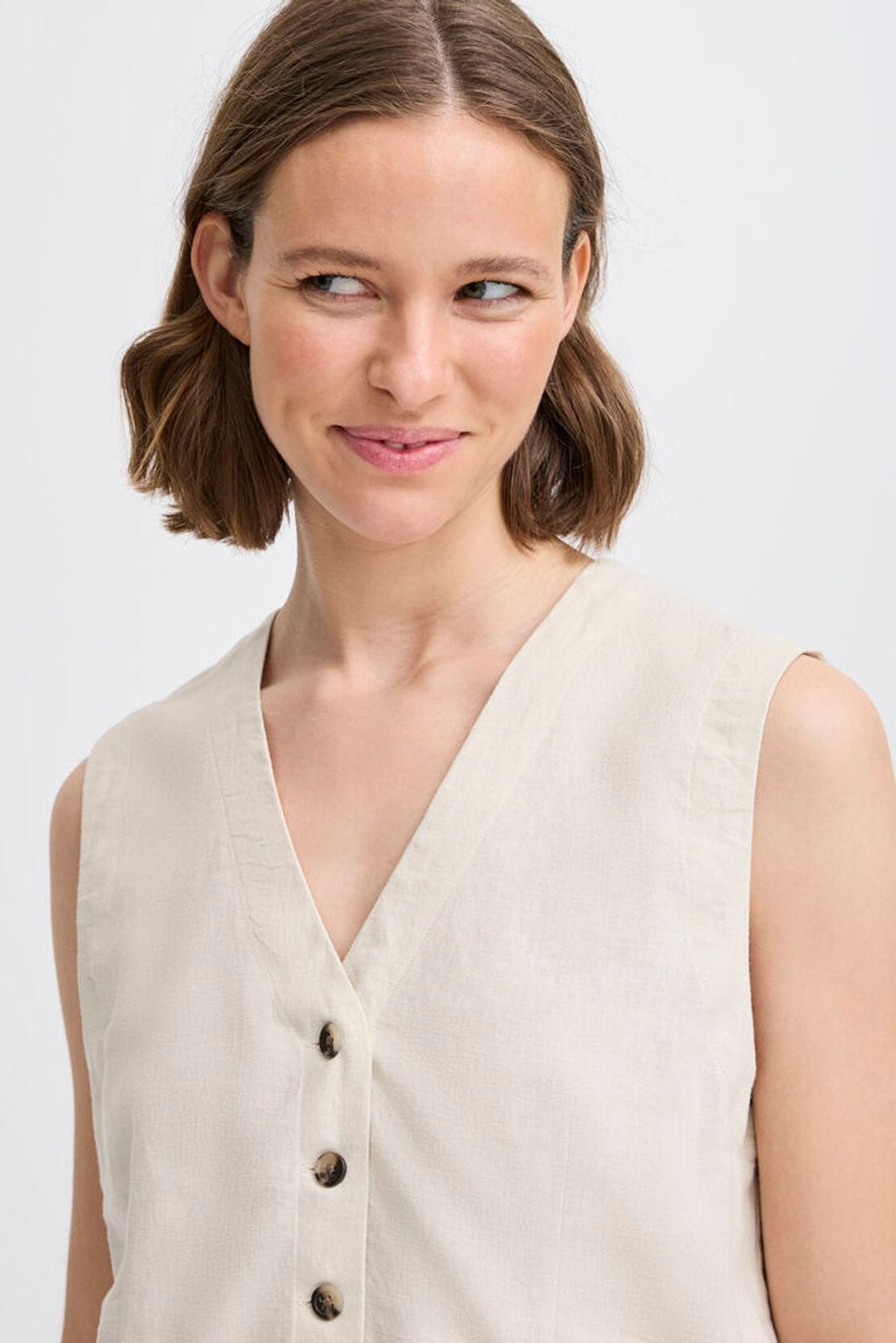 BEIGE BUTTON UP VEST Jacket B YOUNG 