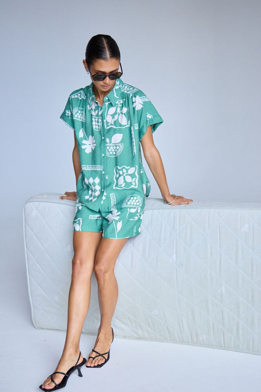 coastal resort look, fun summer style