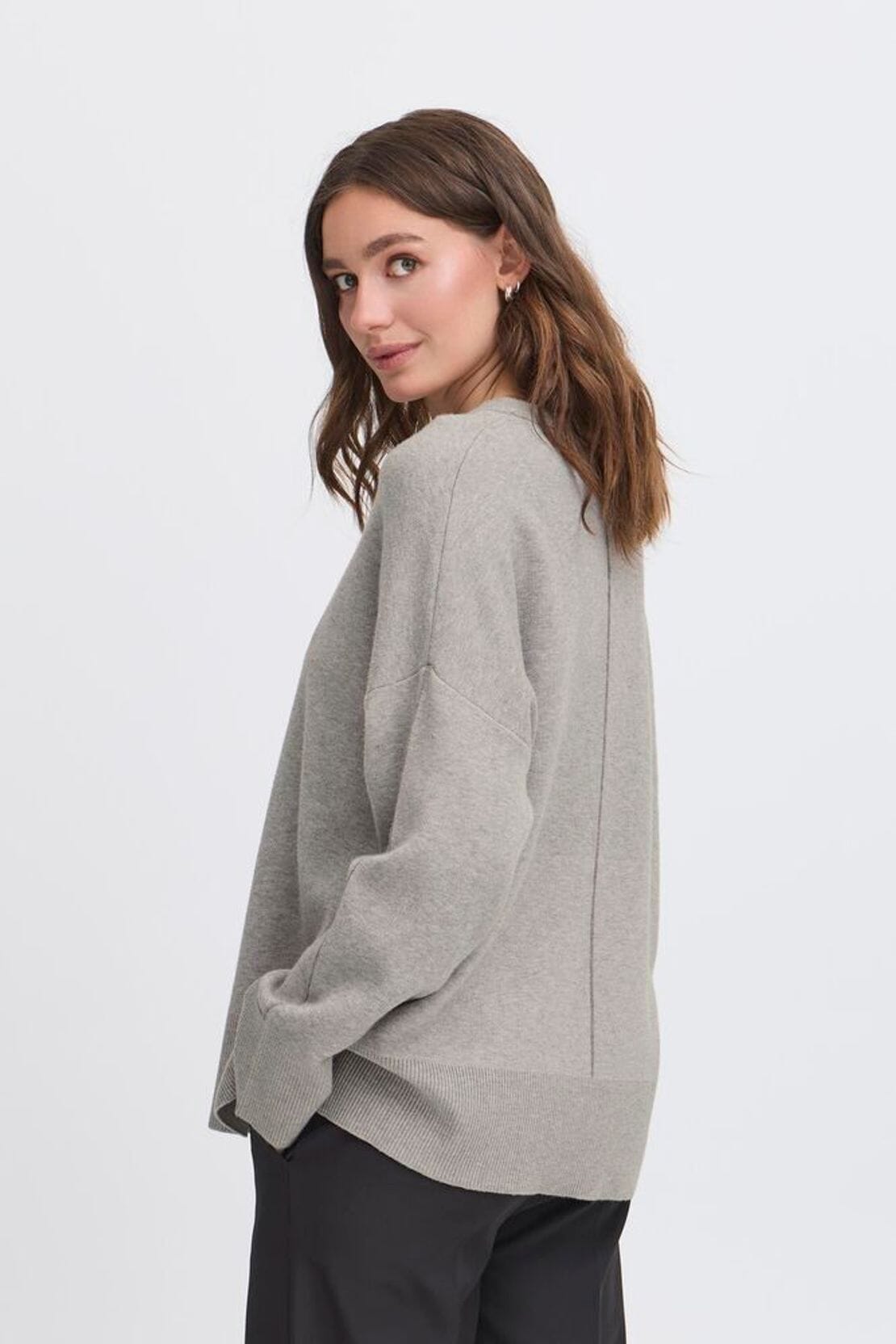 soft knit oversized grey sweater, ribbed hem crewneck sweater
