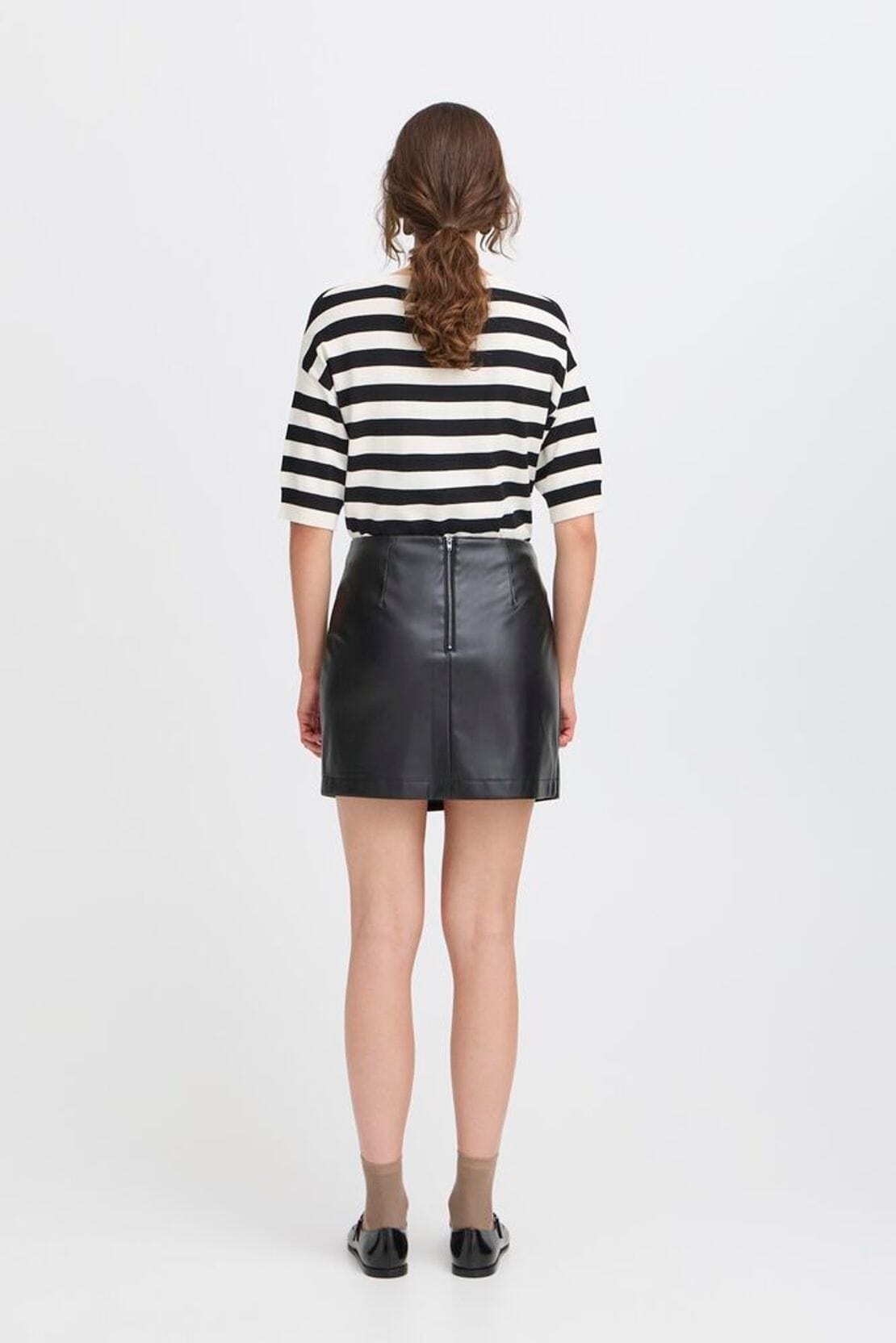 black leather skirt for women