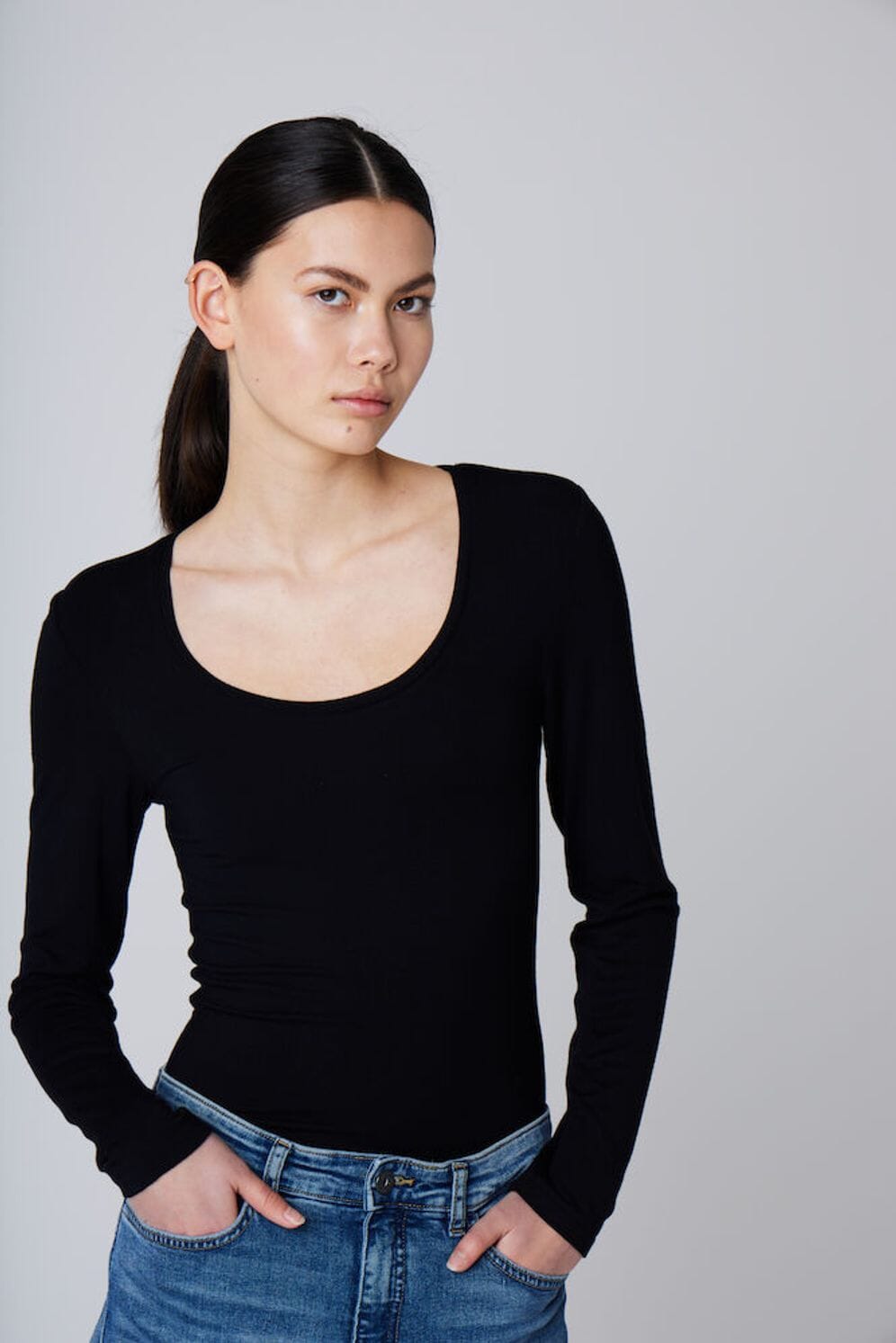 classic black fitted long sleeve