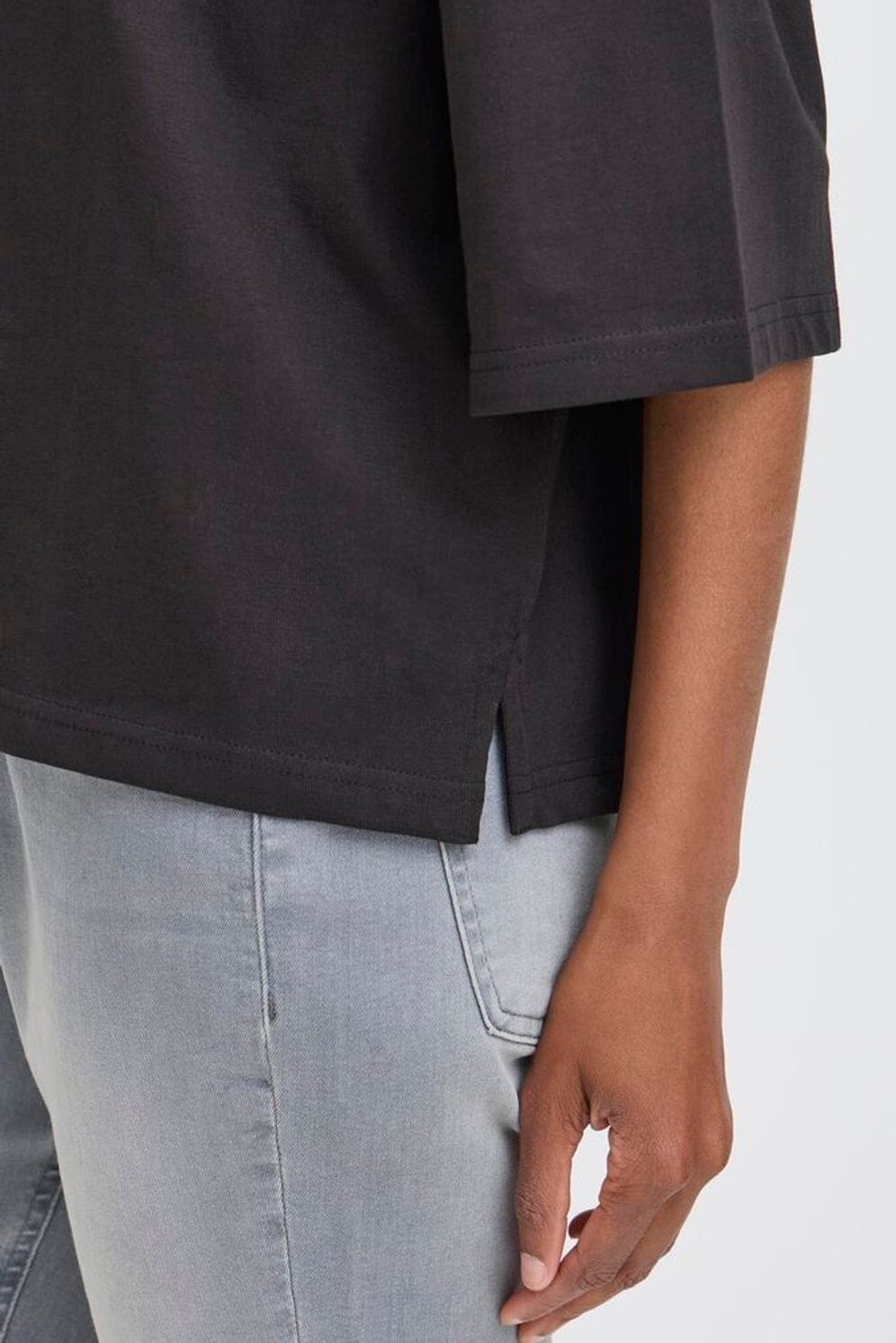 black boxy t shirt women