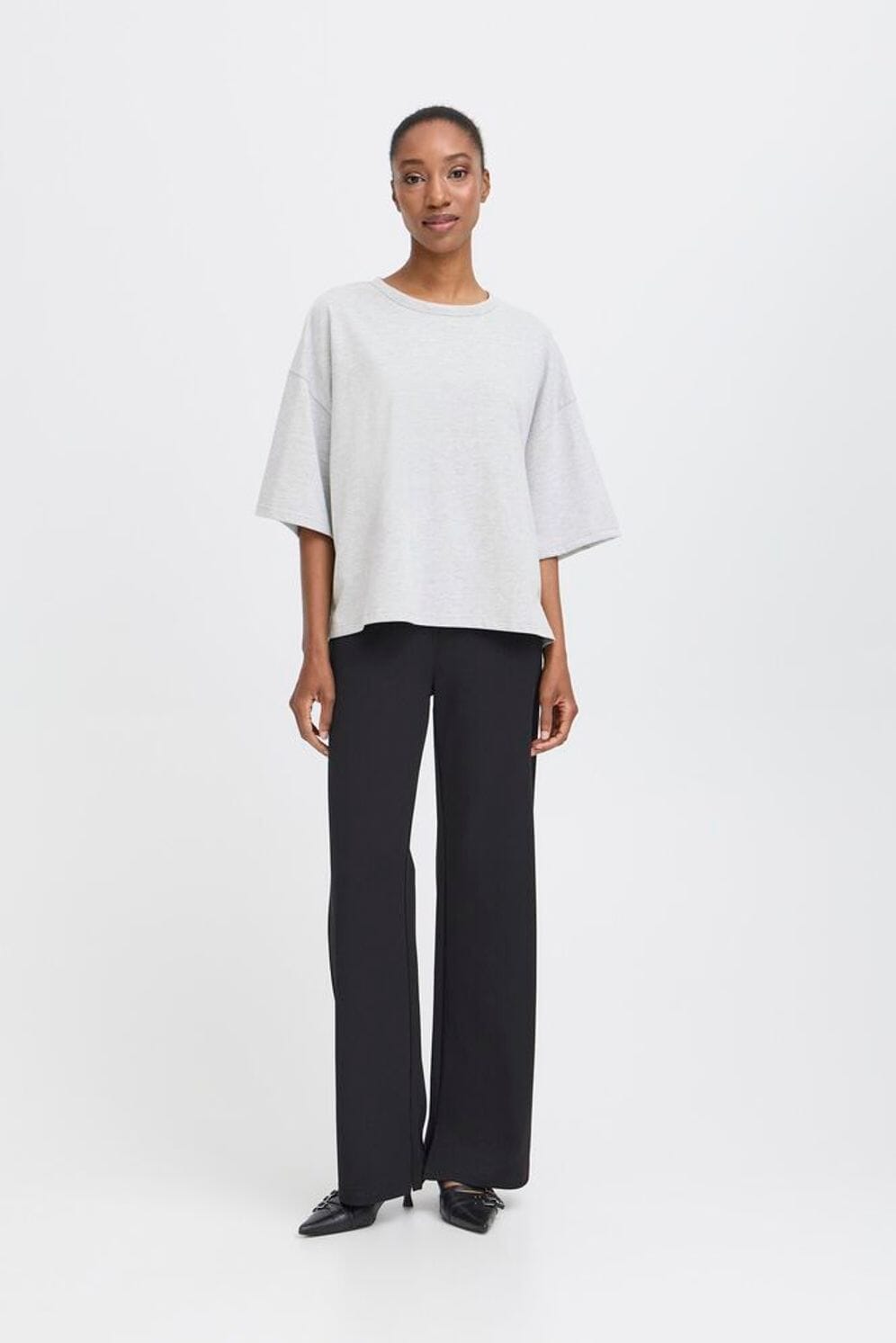 casual oversized t shirt outfit