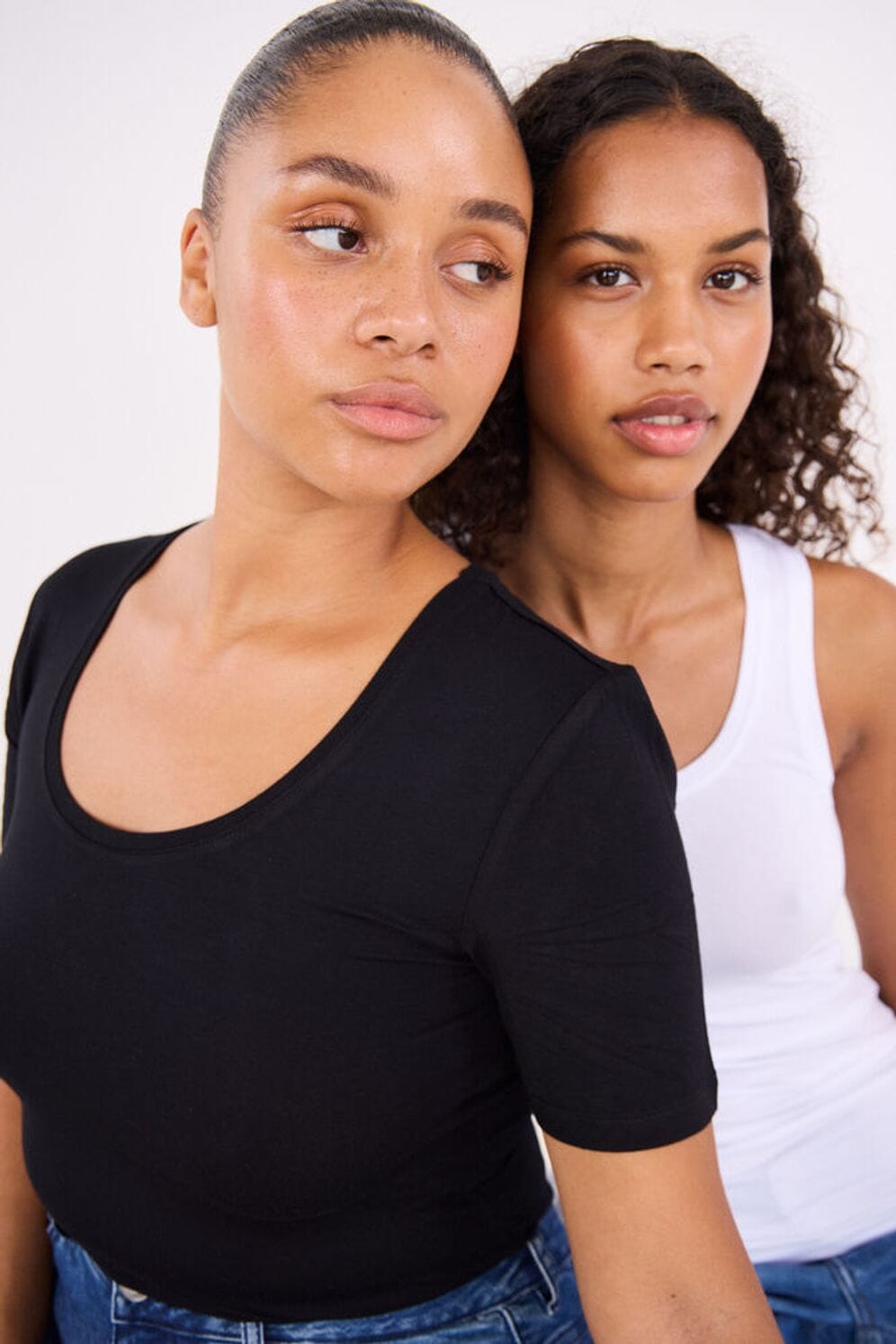 fitted black t shirt,  ICHI 