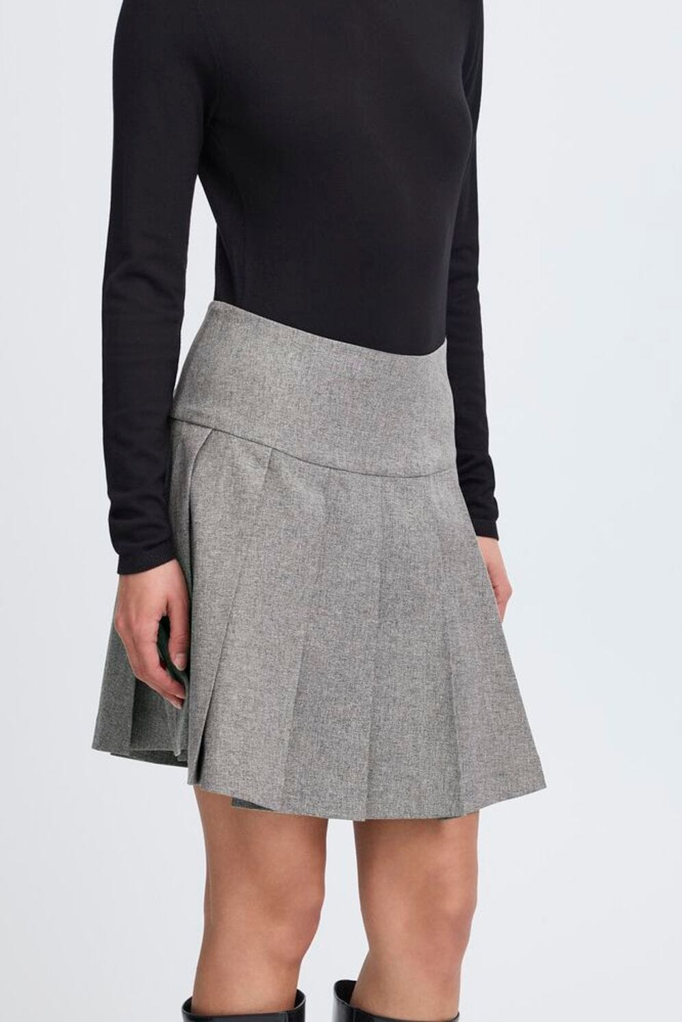 tailored pleated skirt outfit,  ICHI 