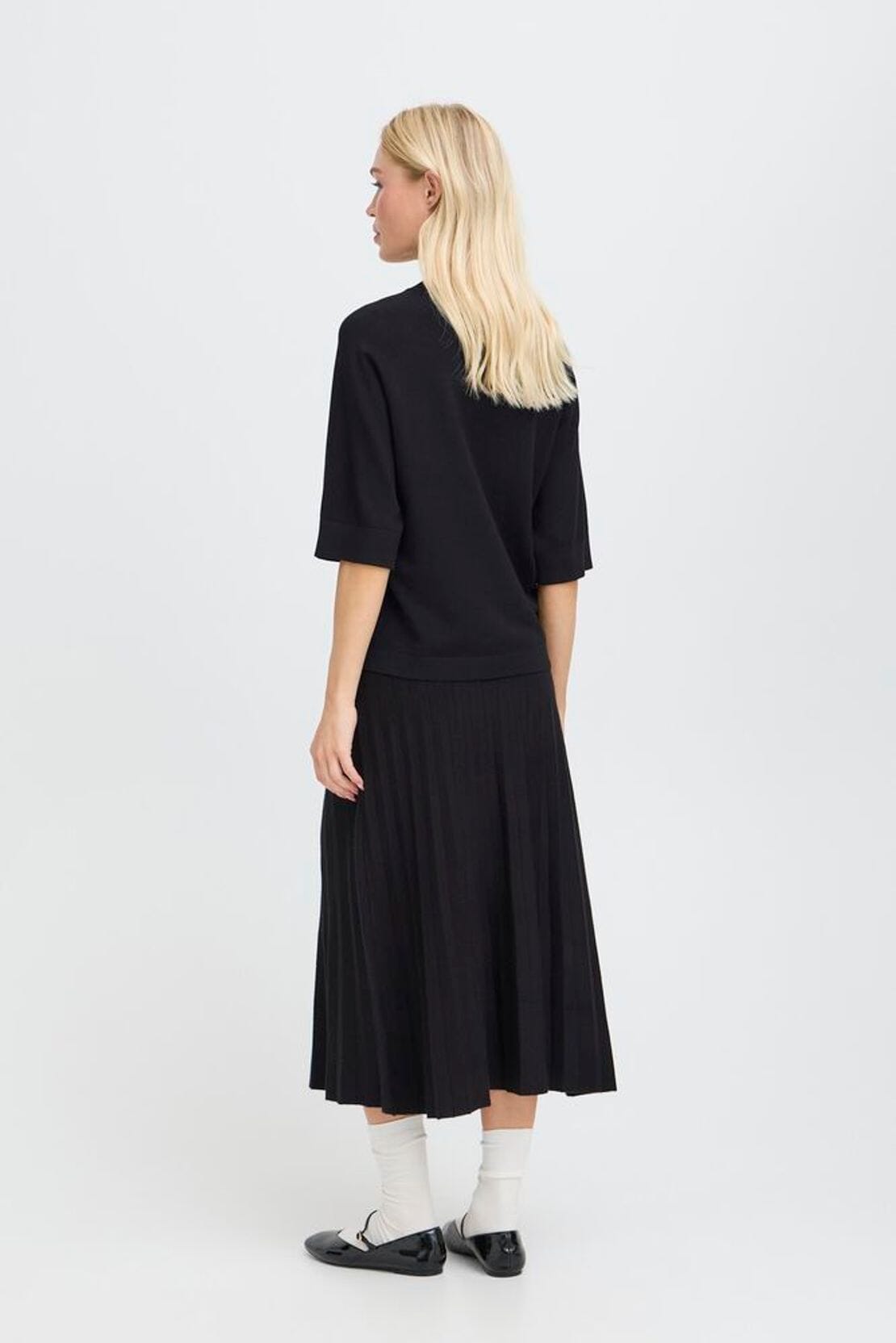 minimalist black knit shirt, versatile style, B YOUNG 