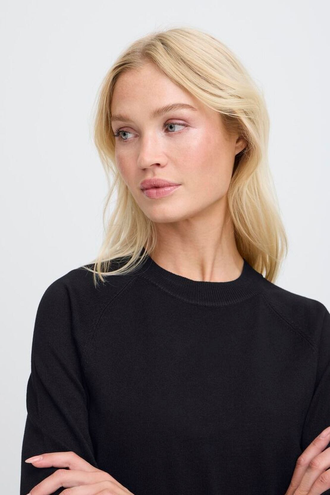 classic knitwear black short sleeve sweater, B YOUNG 