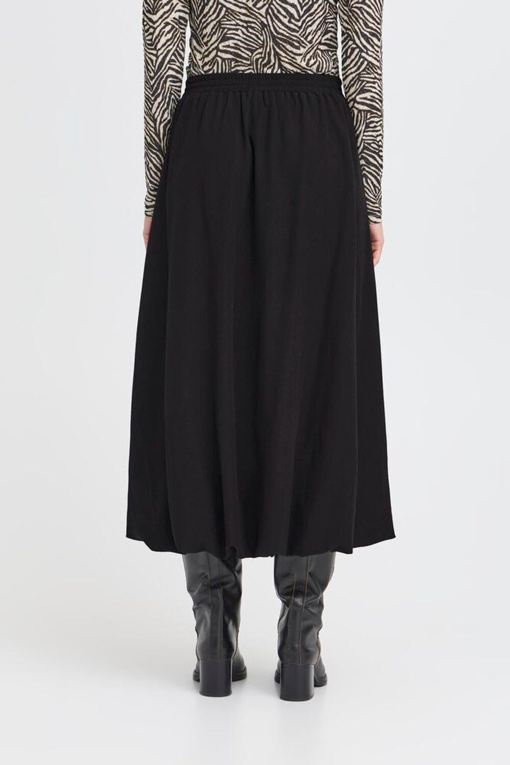 classic black movement skirt, ICHI 