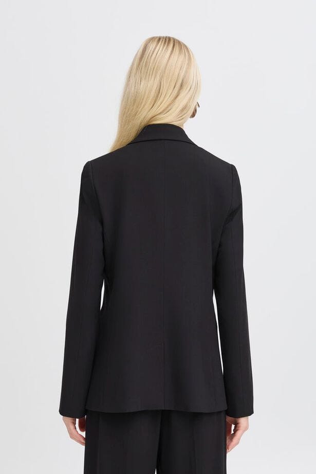 single button black jacket