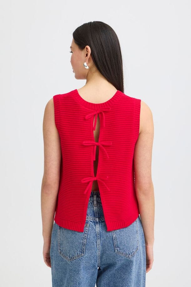 modern sweater vest women, casual knit vest women, bold red top women, layering vest women, summer knit vest women