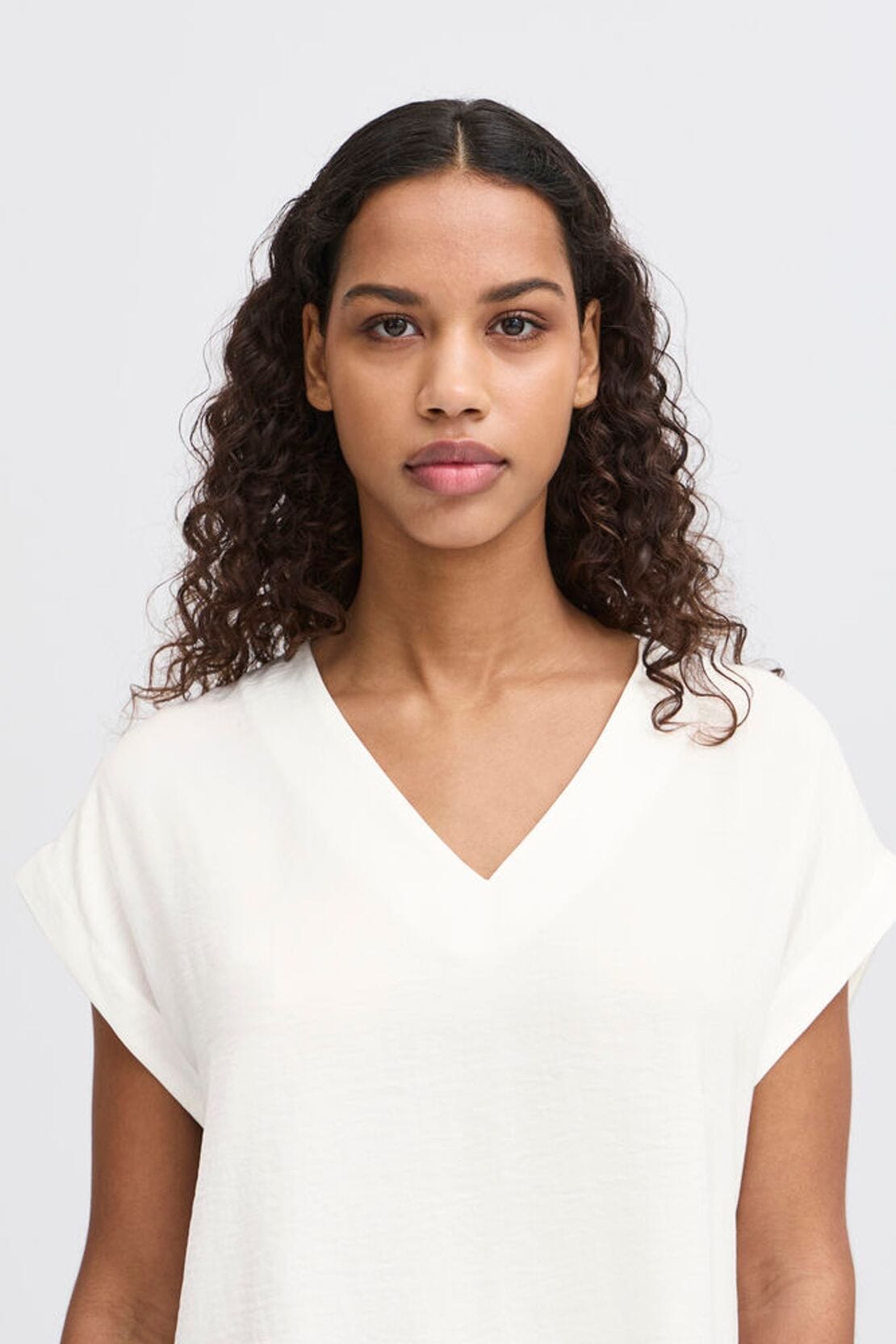 MARCI VNECK BLOUSE (WHITE) Top ICHI 