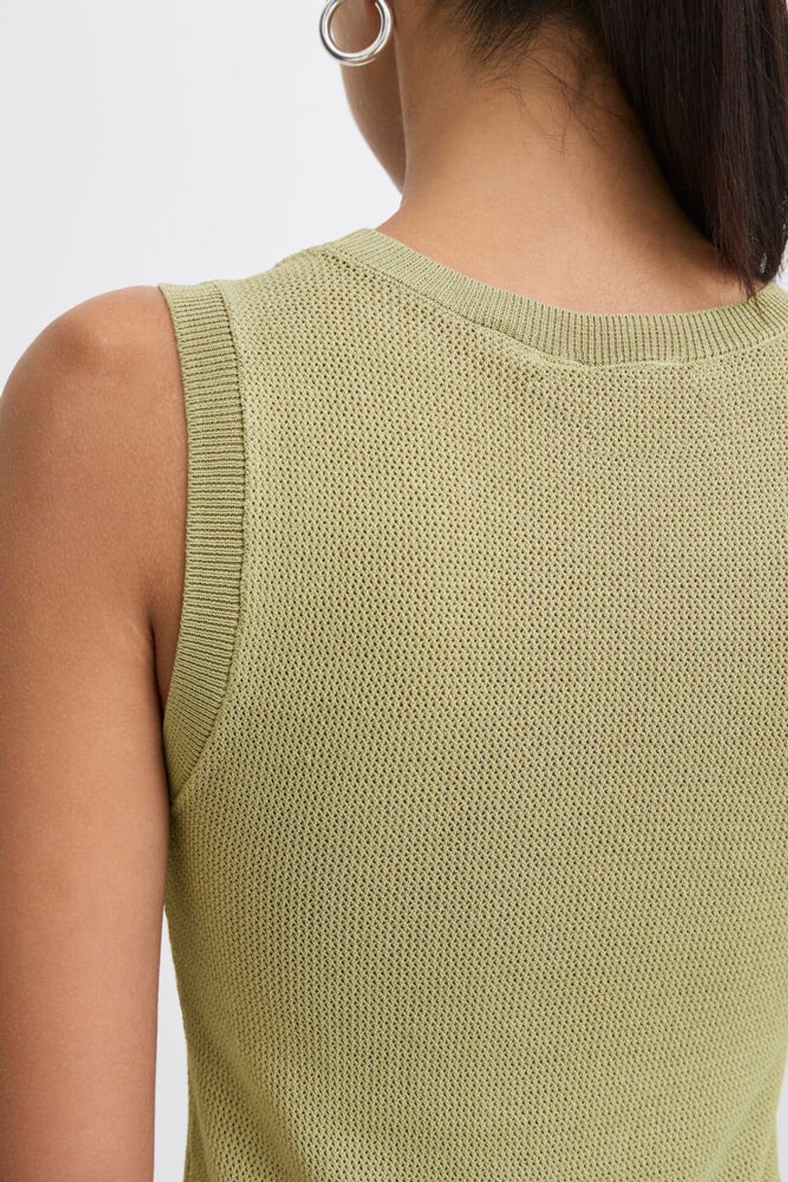KNIT SLEEVELESS TOP (TEA) Top ICHI 