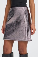 statement mini skirt outfit