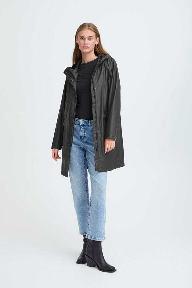black hooded raincoat women, minimalist rain jacket women, long rain jacket women black, everyday raincoat women outfit
