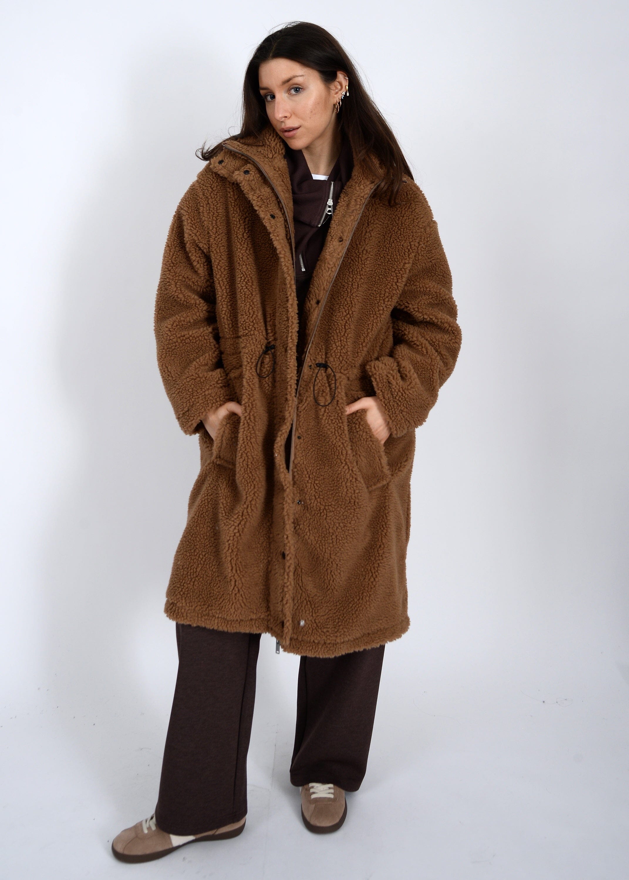 CARAMEL LONG SHERPA JACKET,  RD STYLE, cozy teddy jacket outfit, long brown sherpa layering piece