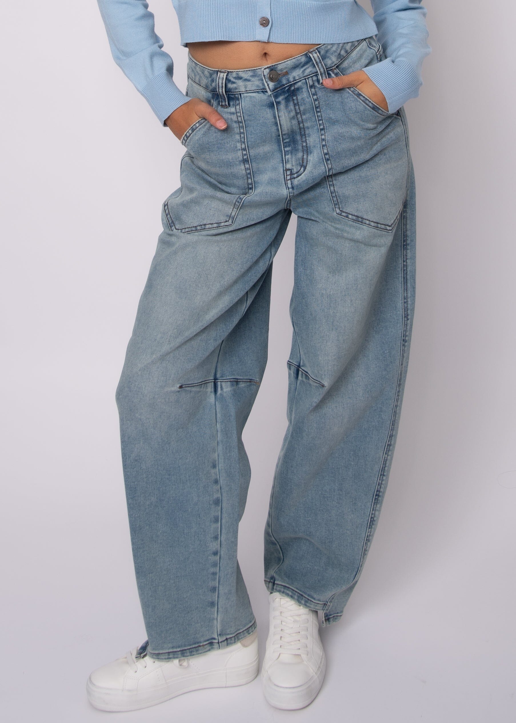 LIGHT WASH STRETCH BARREL DENIM DENIM RD STYLE 