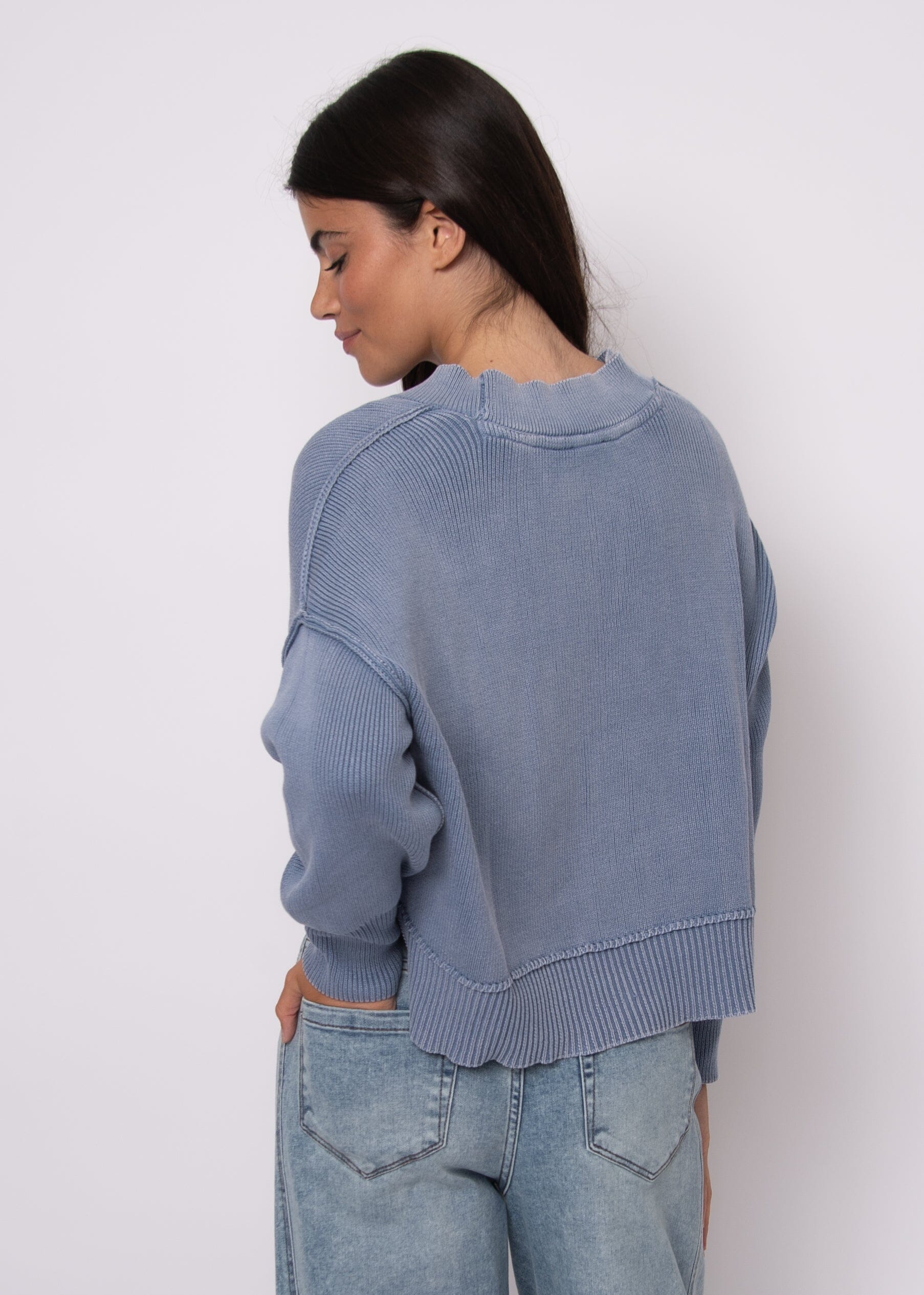 slouchy fit cardigan style, simple blue cardigan women, effortless layering cardigan