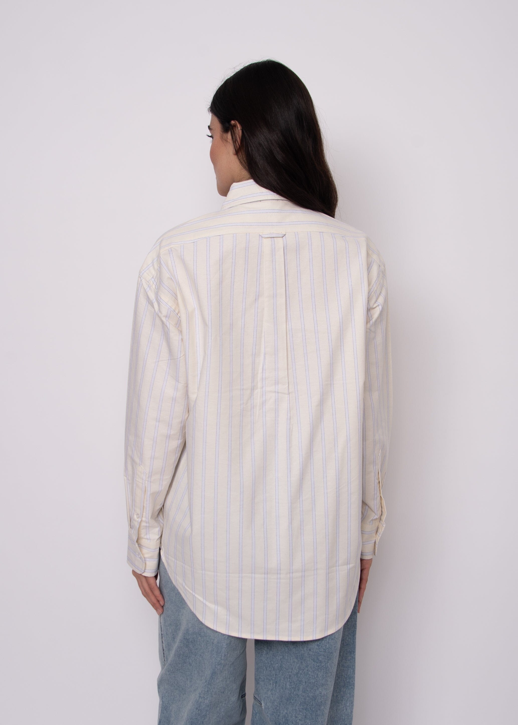 chic striped shirt outfit